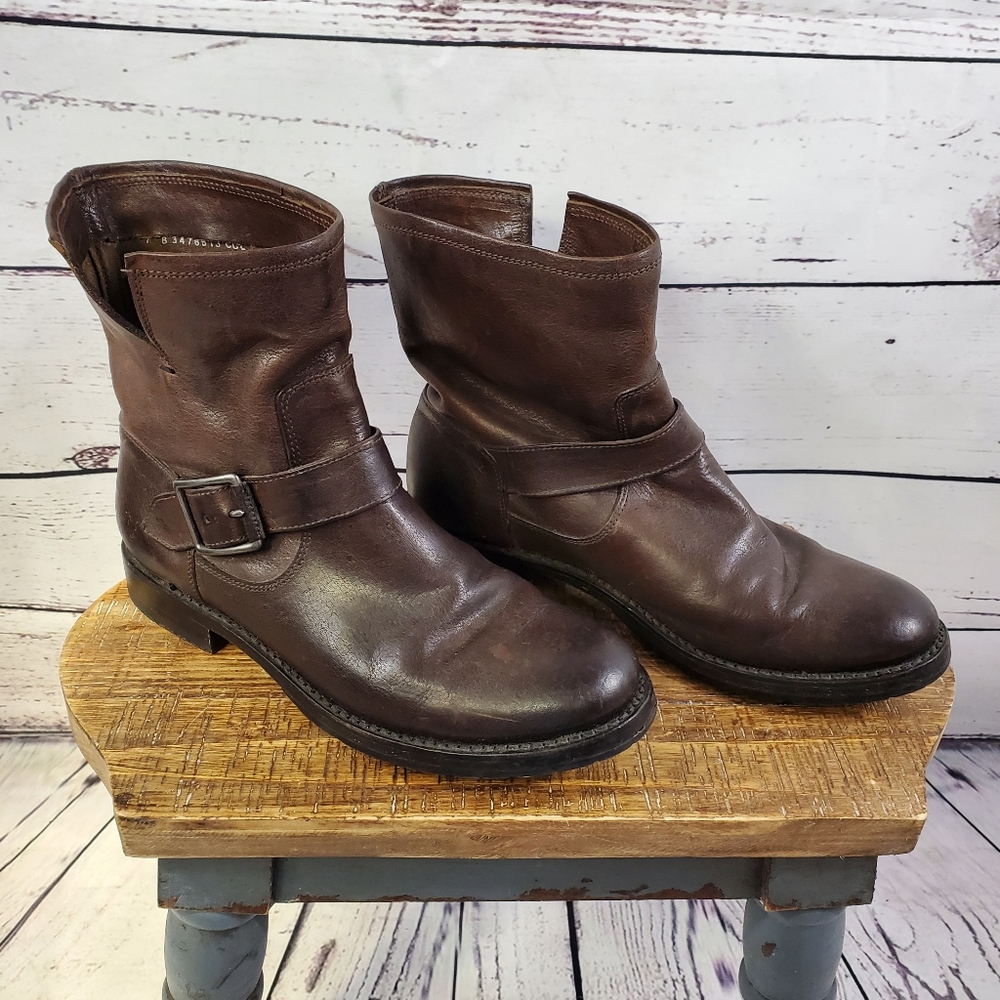 FRYE Veronica Bootie Buckled Leather Ankle Boot Size 7B Chocolate Brown